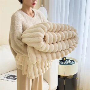 Luxury Knitted Bed Throw Wholesale Fluffy Fuzzy Flannel 100% Polyester Striped Faux Rabbit Fur Blanket for Home