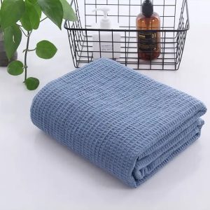 High Quality 100% Cotton Woven Waffle Air Conditioning Blanket Warm Comfortable Honeycomb Design Solid Colours Napping Blanket